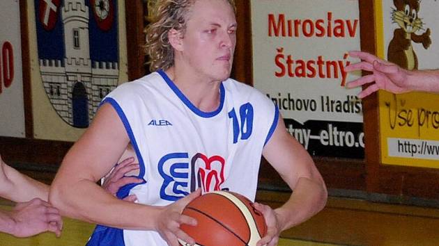 Basketbalisté Strakonic (na snímku je rozehrávač Martin Janda) hostí o víkendu týmy z Prahy – Sokol pražský B a Slovan Bohnice.