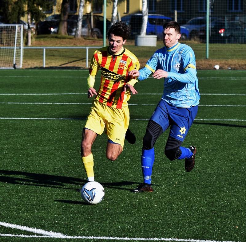 Přípravný fotbal: Junior Strakonice - Nepomuk 6:2 (4:0).