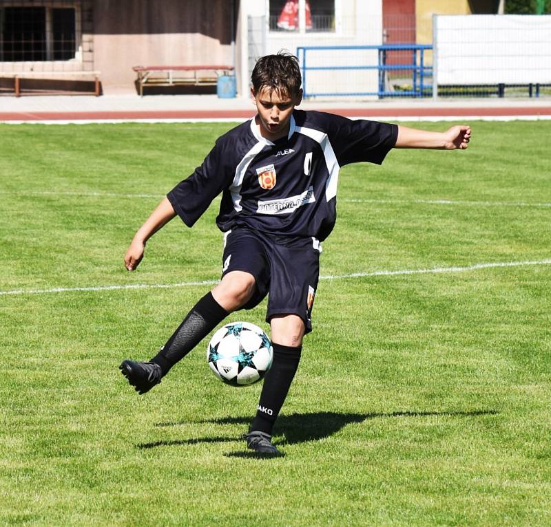 KP starších žáků: Junior Strakonice - Milevsko 5:3 (1:2).