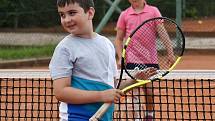 Strakoničtí tenisté uspořádali kemp pro mladé naděje.