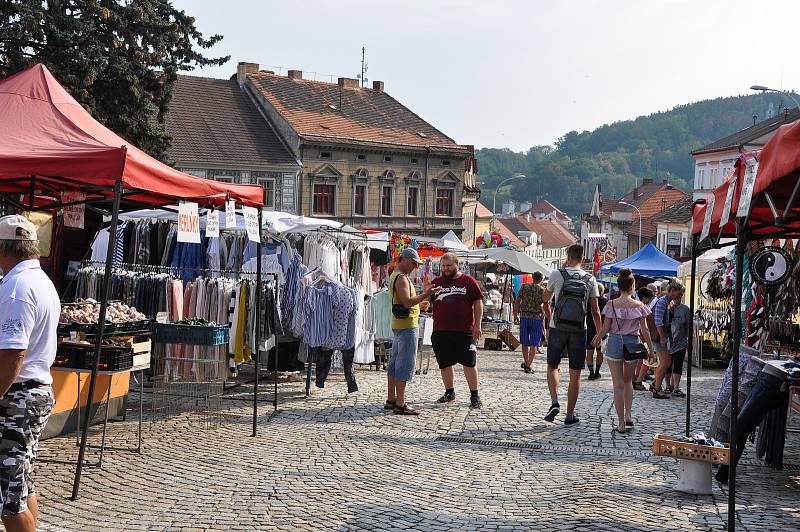 V neděli 5. srpna byla součástí tradiční pouti prodejní výstava Květy Volyně 2018 v Pošumavské tržnici a Malé galerii.