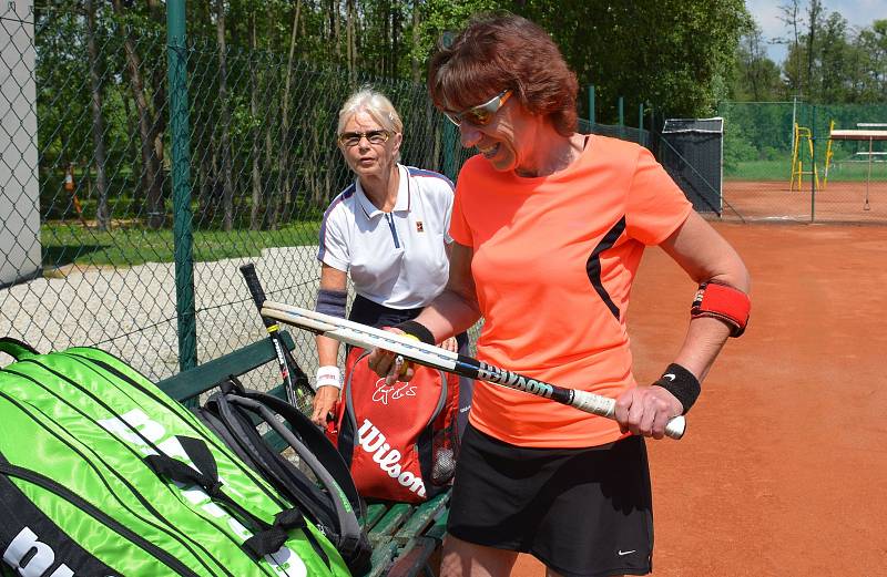 OBRAZEM: K pravidelným tréninkům využívá Tenisový klub Vodňany čtyři antuková hřiště na městském sportovním areálu Blanice.