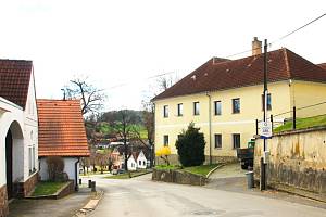 Obec Volenice leží v Pošumaví,  necelých 15 km od Strakonic, v bývalém Prácheňském kraji.