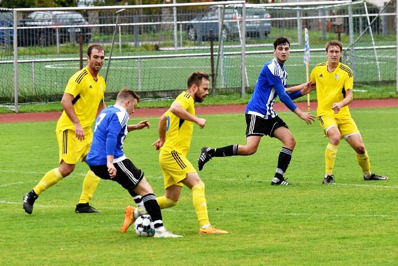 Fotbalová I.A třída: Blatná - Čkyně 2:1 (2:0).