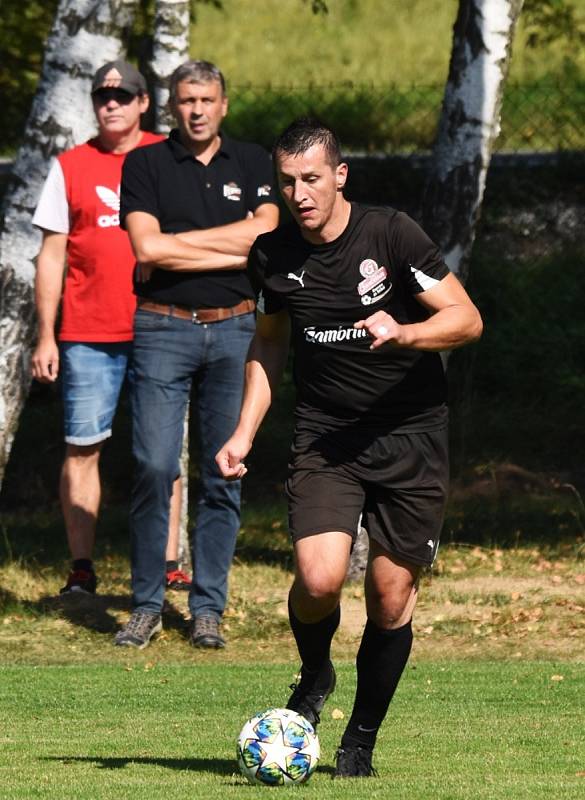 Fotbalová B třída: Střelské Hoštice - Cehnice 1:4.