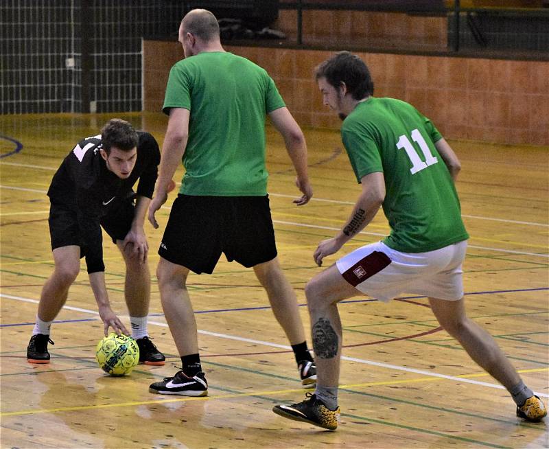 Vodňanská liga: Se-šlost - Sokolská louka 3:4.