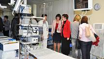 Hejtmanka Jihočeského kraje Ivana Stráská slavnostně otevřela v úterý 4. prosince nové Gastroenterologické centrum v pavilonu interních oborů Nemocnice Strakonice.