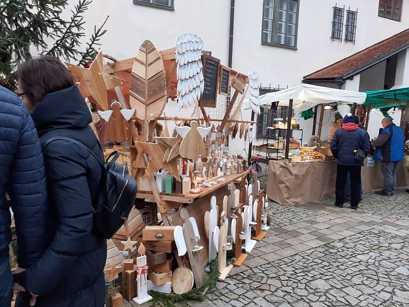 Adventní trhy pod Rumpálem ve Strakonicích.