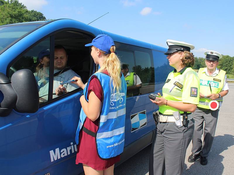 Při policejní akci u Jinína zkontrolovali policisté 31 řidičů. Žádný z nich před jízdou nepil alkohol.