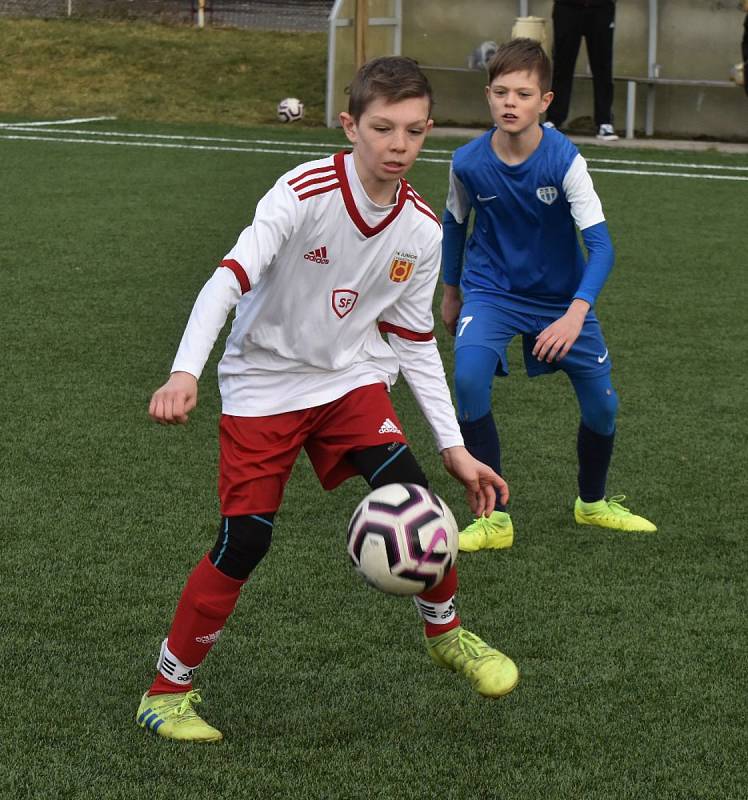 Žáci Junioru Strakonice se v přípravě utkali s fotbalisty FC MAS Táborsko.