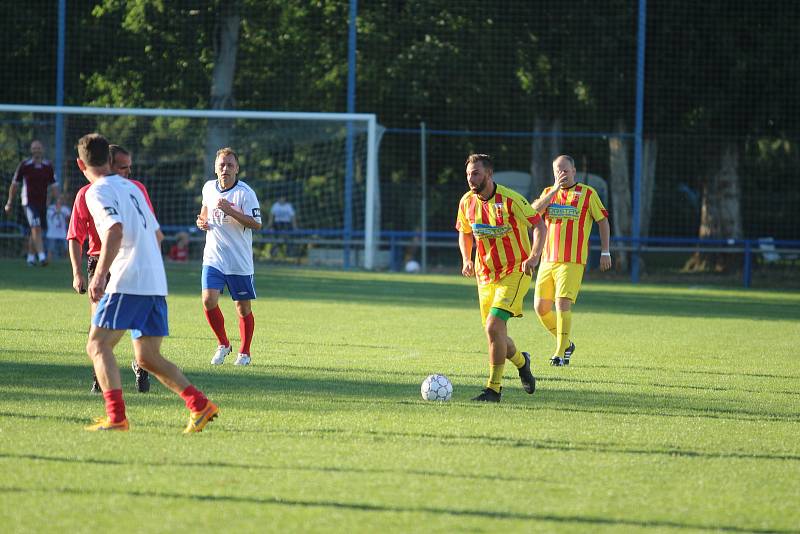 Z utkání Strakonice ČFL - Internacionálové 4:5 (penalty 5:4).