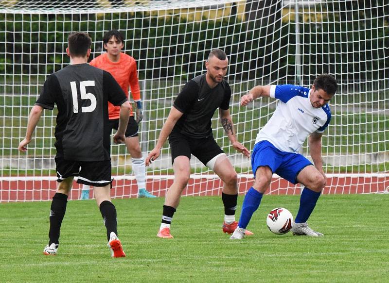 Fotbalový KP: Junior Strakonice - Olešník 0:1 (0:0).