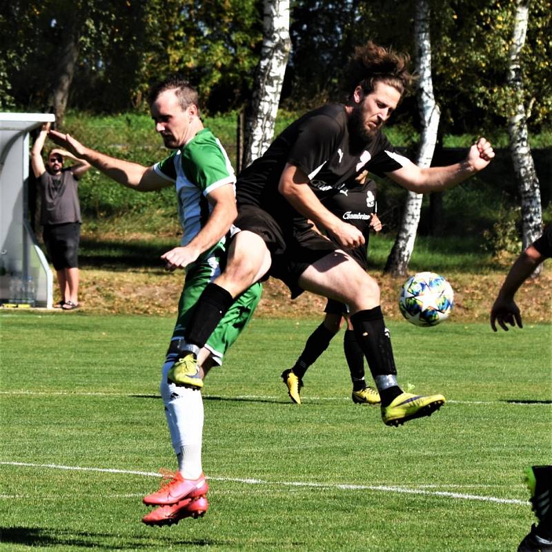 Fotbalová B třída: Střelské Hoštice - Cehnice 1:4.