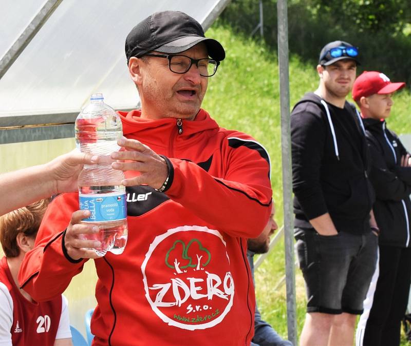 Fotbalová I.B třída: Sousedovice - Lhenice 1:2 (1:1).