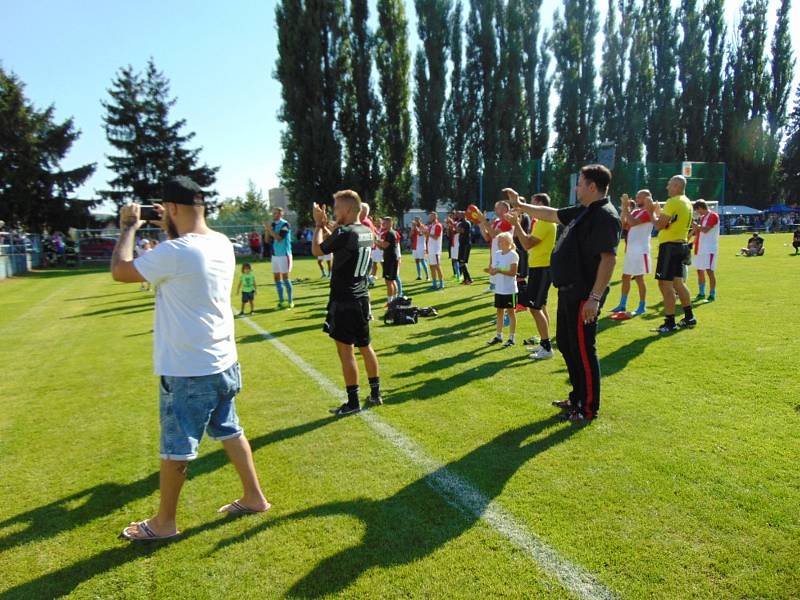 Ve Strakonicích se hrál fotbal pro Jakoubka Jandu.