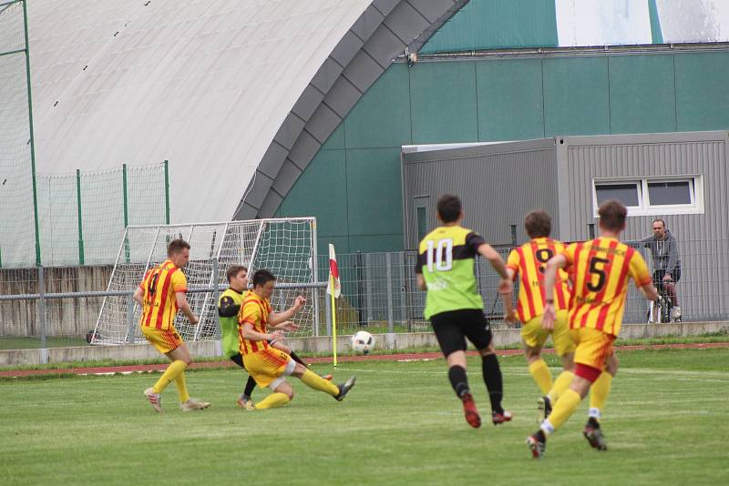 Fotbalová příprava: Junior Strakonice - Osek 2:2.