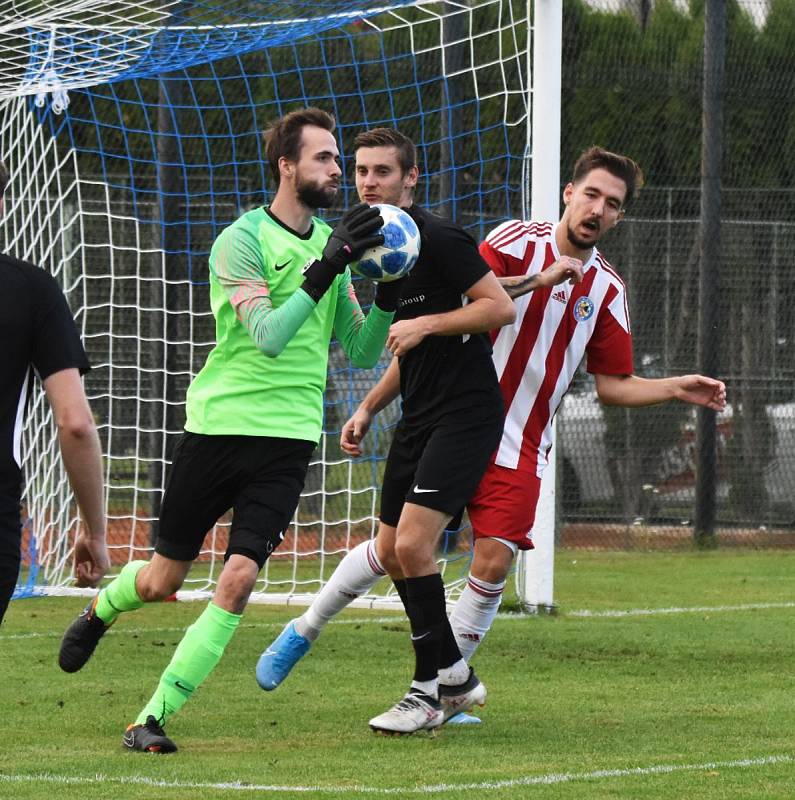 Fotbalový přebor kraje: Olešník - Blatná 4:1.