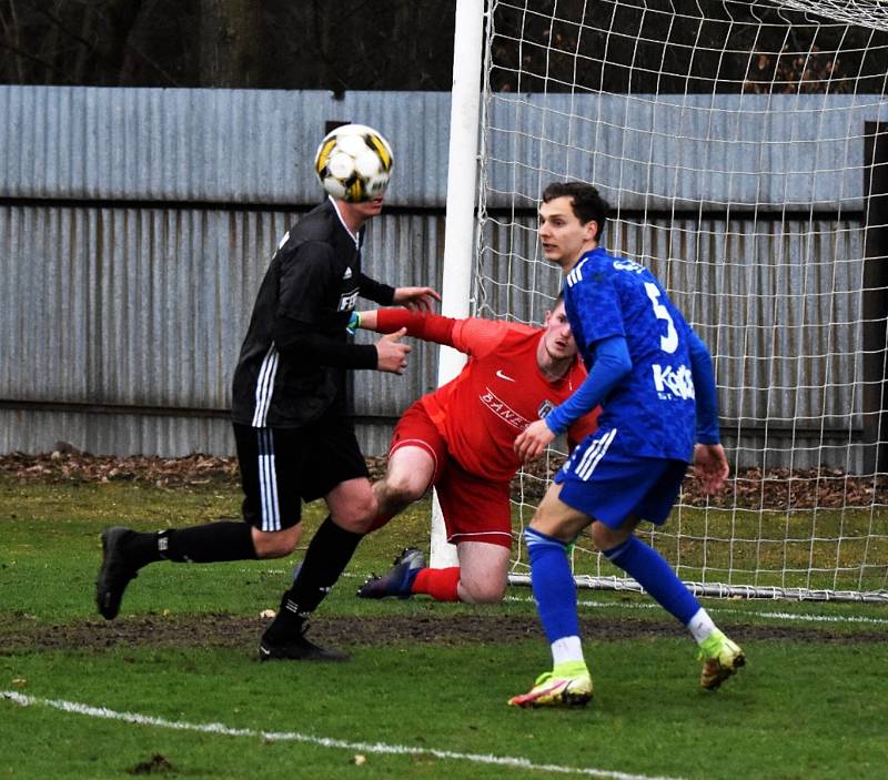 Fotbalová divize: Otava Katovice - Spartak Soběslav 1:0 (1:0).