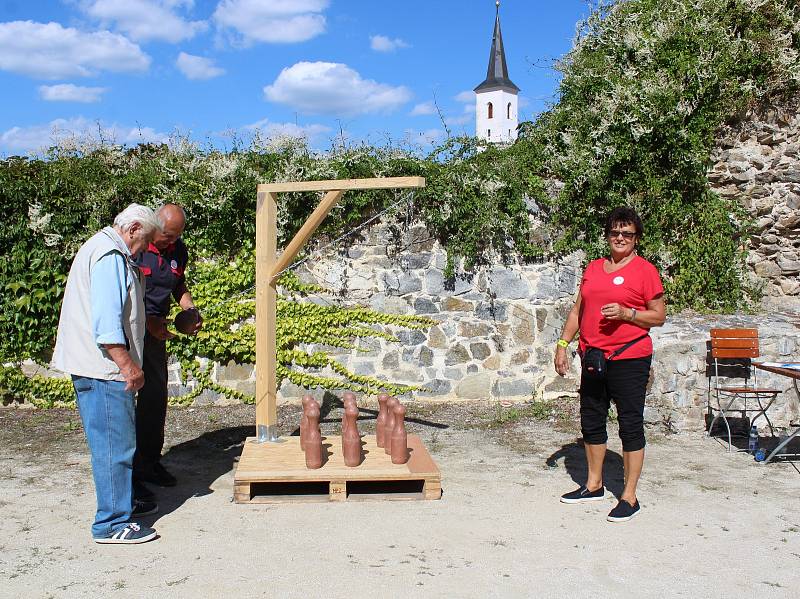 V úterý na hradním nádvoří soutěžilo více než 80 soutěžících