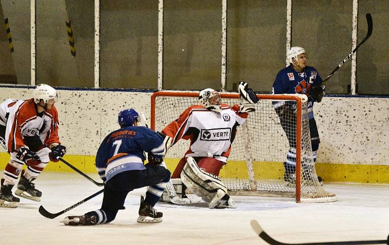 Hokejová Krajská liga: HC Strakonice -  OLH Spartak Soběslav 3:4.