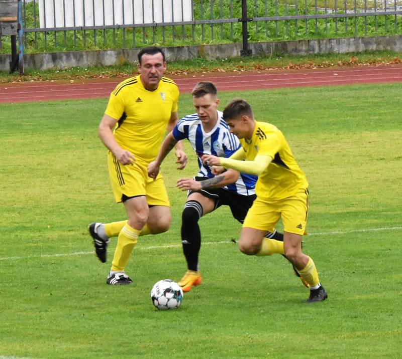 Fotbalová I.A třída: Blatná - Čkyně 2:1 (2:0).