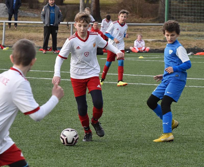 Žáci Junioru Strakonice se v přípravě utkali s fotbalisty FC MAS Táborsko.