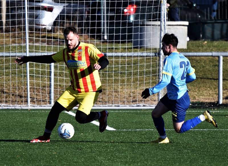 Přípravný fotbal: Junior Strakonice - Nepomuk 6:2 (4:0).