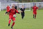 Fotbalisté volyňského béčka (černé dresy) postoupili do okresního přeboru.