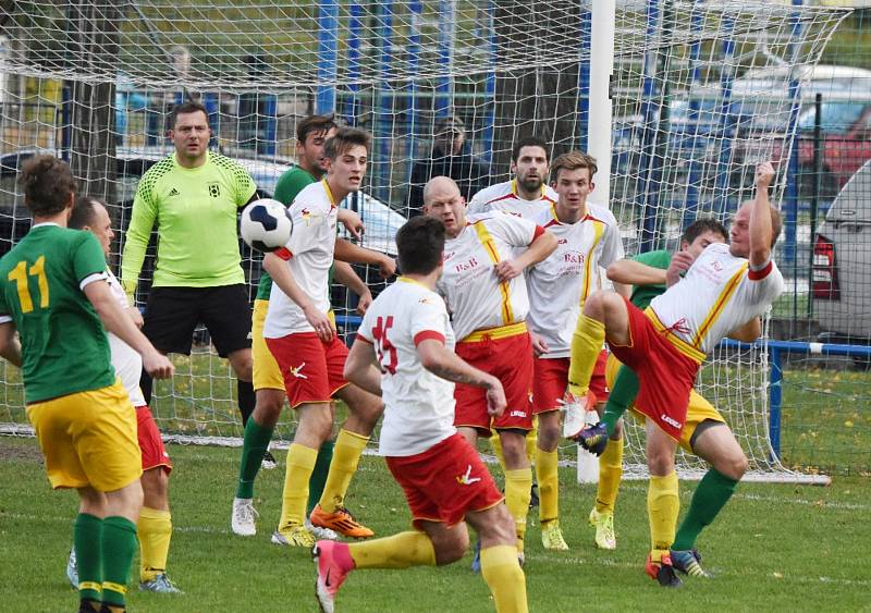 Fotbalisté Junioru Strakonice doma v derby porazili Prachatice 2:0.