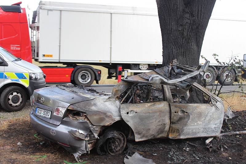 Při dopravní nehodě u obce Drahonice zemřel řidič.