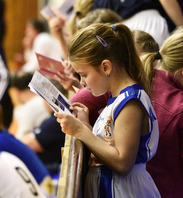 Basketbalovou ŽBL si užívaly i nejmenší hráčky BK Strakonice.