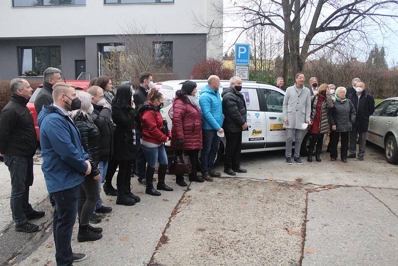 Nový vůz Dacia Lodgy pro Dětské centrum Jihočeského kraje, o.p.s. ve Strakonicích.