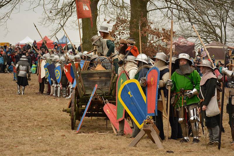 Akce se zúčastnilo 150 bojovníků, osm koní a tři a půl tisíce diváků.