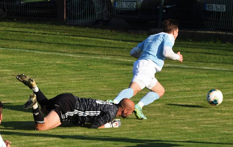 Fotbalový KP: Osek - Olešník 2:1.