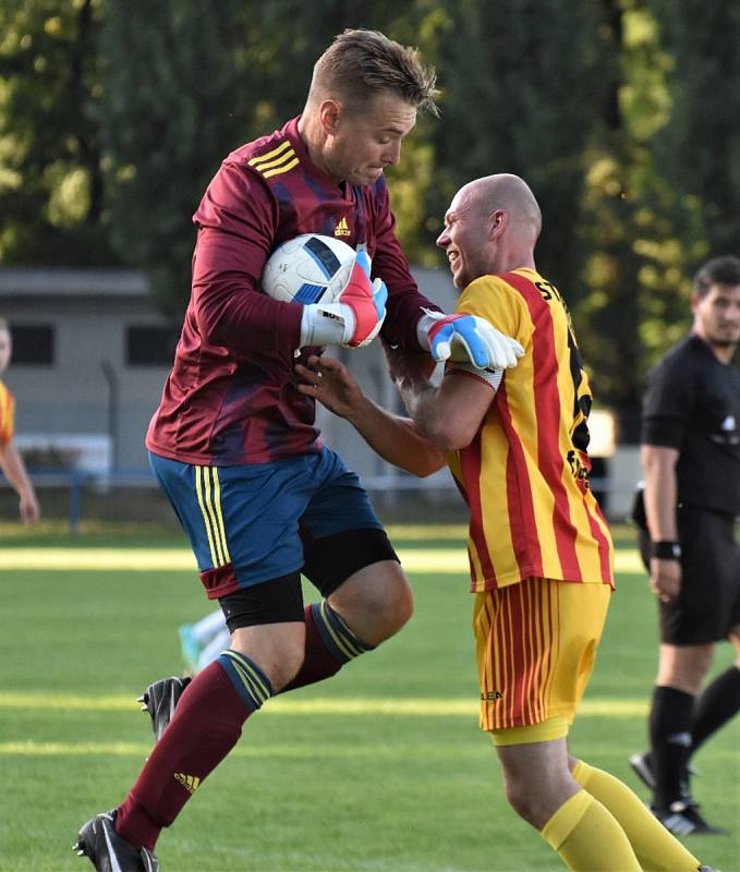 Fotbalový krajský přebor: Junior Strakonice - Třeboň 2:1.