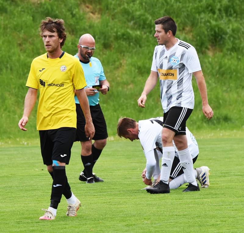 Fotbalová I.B třída: Sousedovice - Lhenice 1:2 (1:1).