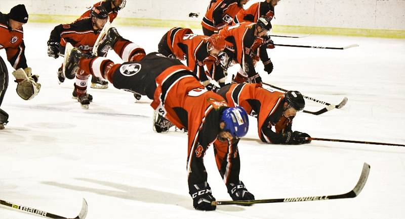 Hokejová KL: HC Strakonice - Slavoj Č. Krumov 6:3 (2:2, 3:0, 1:1).