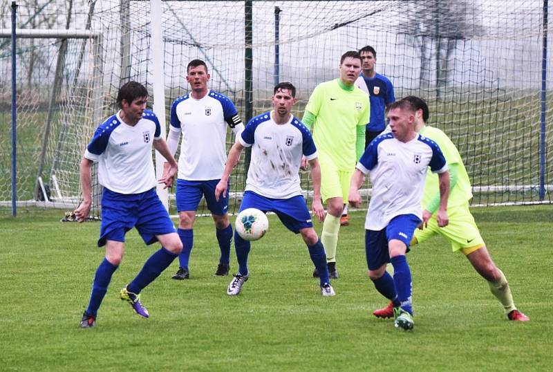 Fotbalový KP: Osek - Junior Strakonice 2:1 (2:0).