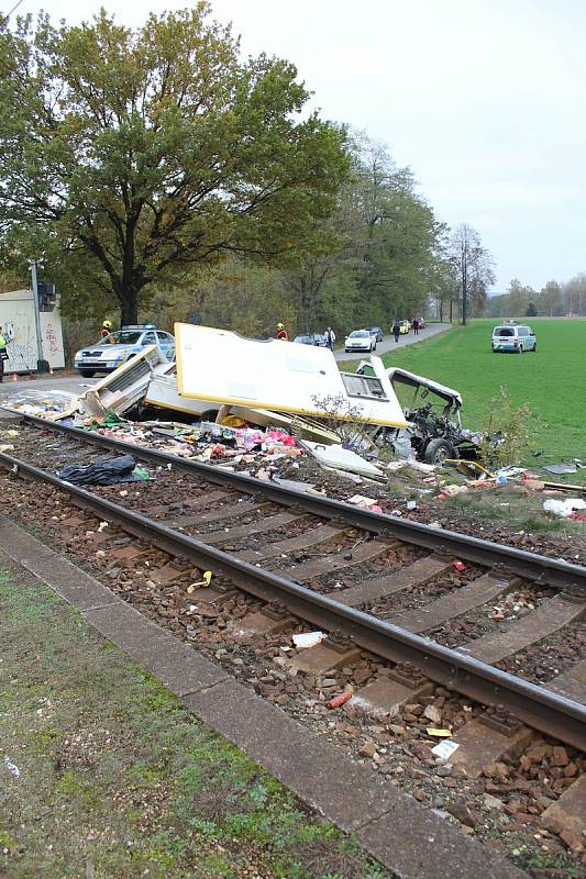 Na železničním přejezdu v Sudoměři na Strakonicku se srazila v pátek 11. listopadu dodávka s vlakem.