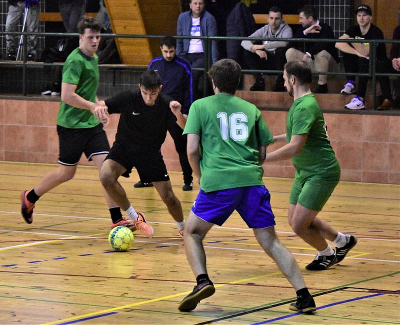 Vodňanská liga: Se-šlost - Sokolská louka 3:4.