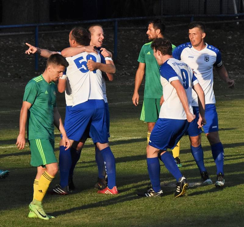 Fotbalový KP: Junior Strakonice - Tatran Prachatice 3:2.