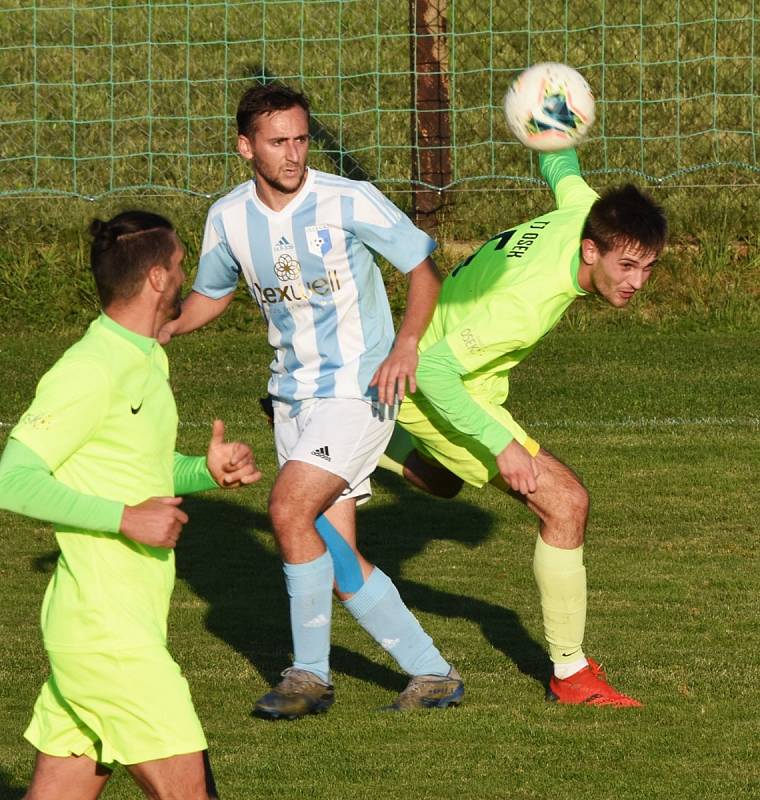 Fotbalový KP: Osek - Olešník 2:1.