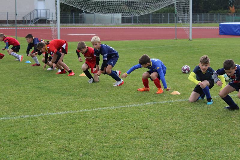 Fotbalisté Junioru Strakonice U11 postoupili na republikové finále Poháru mládeže své kategorie. Všichni se na něj svědomitě připravují.