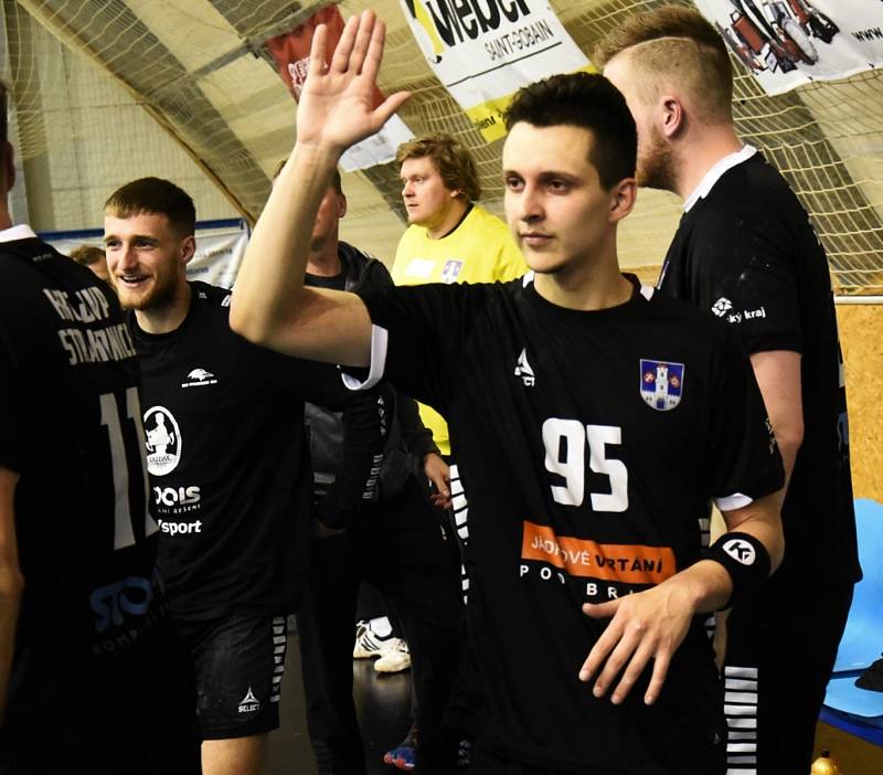 I. liga házenkářů: HBC Strakonice - Dvůr Králové 36:21.