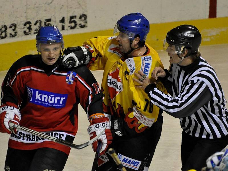 Strakonice doma opět neinkasovaly, Božetice porazily 3:0.