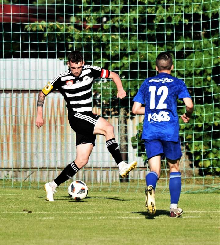 Fotbalová divize: Otava Katovice - Dynamo ČB B 0:3 (0:2).