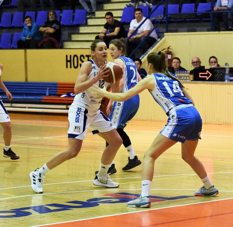 Play out basketbalové extraligy žen vyhrál Trutnov 3:2. Ilustrační foto.