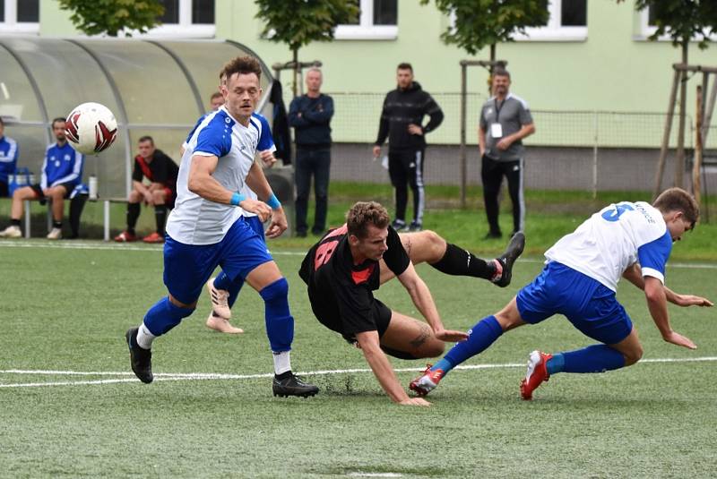 Fotbalový KP: Junior Strakonice - AL-KO Semice 2:2 (0:1).