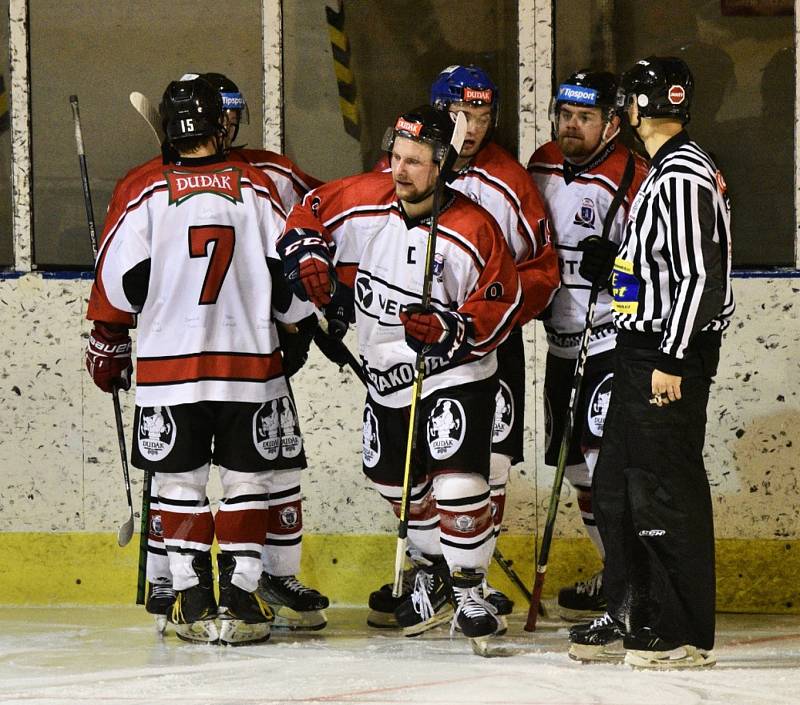 Hokejová Krajská liga: HC Strakonice -  OLH Spartak Soběslav 3:4.