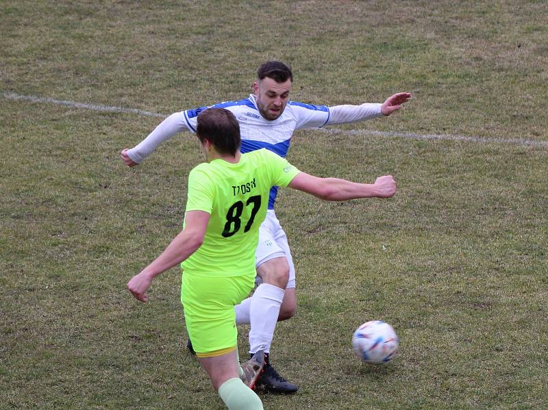 Po výhře nad béčkem Táborska (na snímku) dokázali fotbalisté Oseka bodovat i v Třeboni.